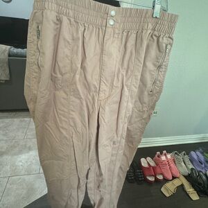 Women pale pink cargo pants. Size XL